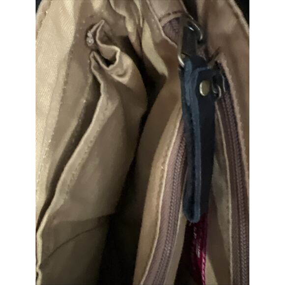 Duluth Trading Co Lifetime Leather Premium Crossbody Purse Bag Black Cowhide - Picture 15 of 16